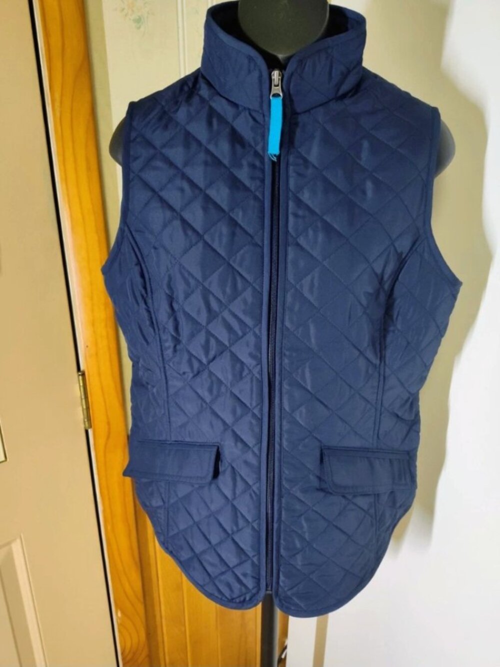Van Heusen Women's Navy Zip-Up Diamond Quilted Sleeveless Vest Size S/P